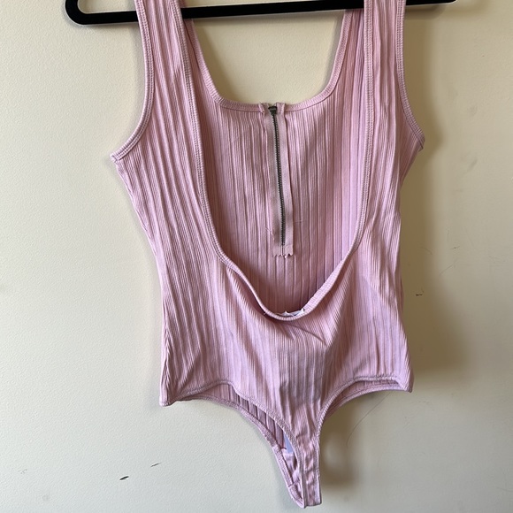 Lovers and friends size large bodysuit - Picture 3 of 4